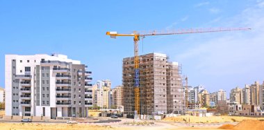 Binanın avlu şehir Holon İsrail'in yeni bir alanda Evleri Konut İnşaatı