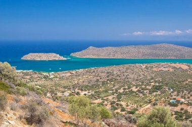 Spinalonga adası ve Elounda bay, Girit, Yunanistan için görüntüleyin