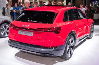 Audi E-Tron 55 dörtlüsü