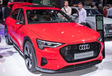 Audi E-Tron 55 dörtlüsü