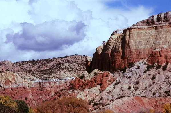 Sunny Vista Scenic Rock Formations Ghost Ranch Site Abiqui New — Stock Photo, Image