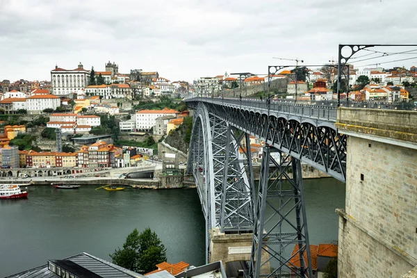 Luis Köprü Gaia Porto Portekiz Doğru Bulutlu Bir Sabahı Önde — Stok fotoğraf