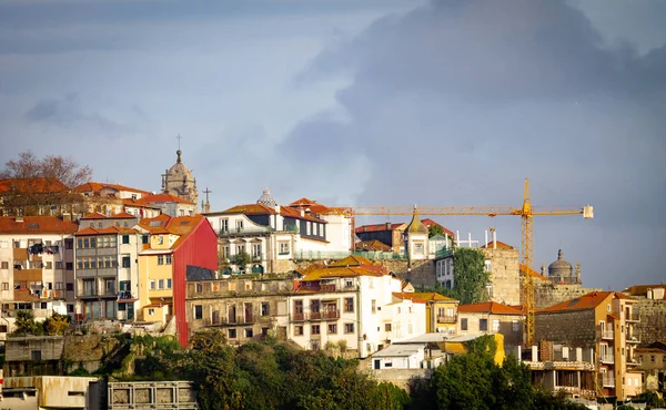 Vistas Del Paisaje Urbano Oporto Con Varias Grúas Construcción Alrededor —  Fotos de Stock