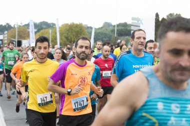 Pontevedra, İspanya: Ayrıntı yarım maraton şehir Pontevedra, 10 kms katılımcıların. Kentsel rota ve şehrin tarihi merkezine.
