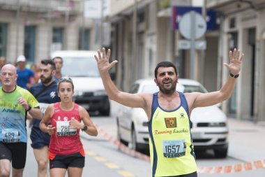 Pontevedra, İspanya: Ayrıntı yarım maraton şehir Pontevedra, 10 kms katılımcıların. Kentsel rota ve şehrin tarihi merkezine.