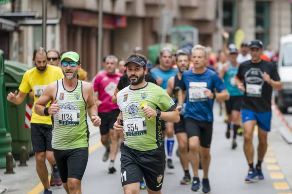 ポンテベドラ スペイン ポンテベドラの半分マラソン都市にあり約 キロの参加者の詳細 都市の歴史的な中心部の都市ルート — ストック写真