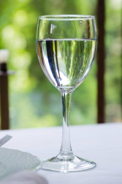 atış cam su ile kapatmak