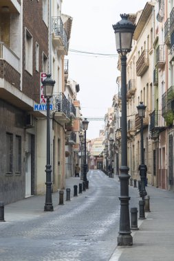 eski sokak otantik binalar ve fenerler