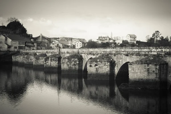 Paredes Piedra Musgosa Muelle Blanco Negro —  Fotos de Stock