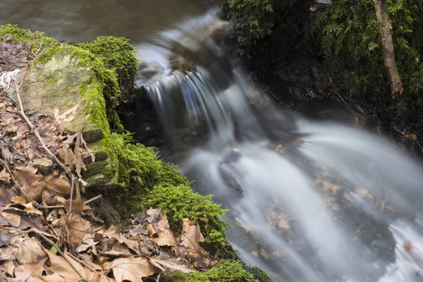 Blurred Motion Shot Flowing Water Creek — Stock Photo, Image