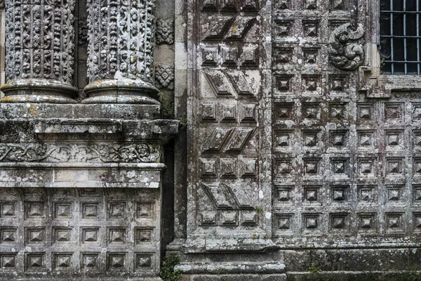 古い建物のファサード石の彫刻 — ストック写真