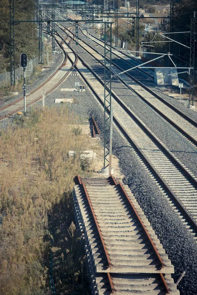 Parlak Güneş Işığı Altında Demiryolu Parça Görünümünü — Stok fotoğraf