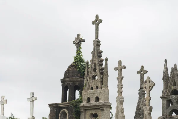 Religieuze Kruist Stenen Sculpturen Begraafplaats — Stockfoto