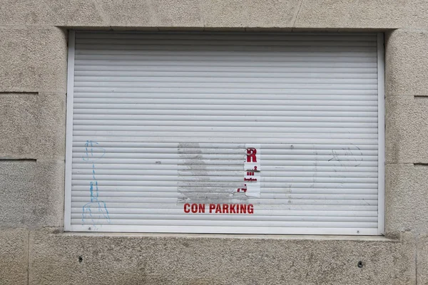 Con Scritte Parcheggio Tapparelle — Foto Stock