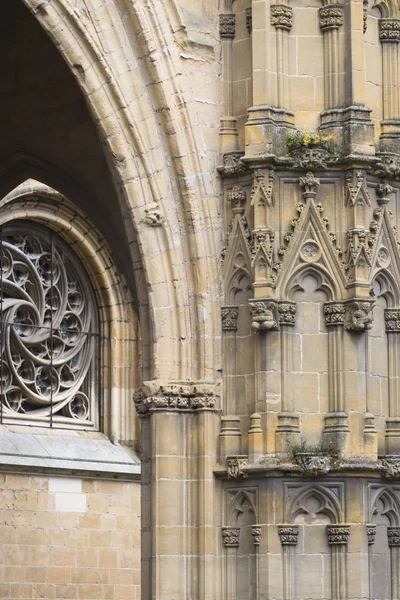 Gotische Stenen Gebouw Detail Met Fretwork — Stockfoto