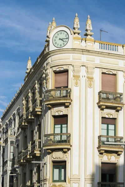 Sol Iluminado Viejo Edificio Borde —  Fotos de Stock