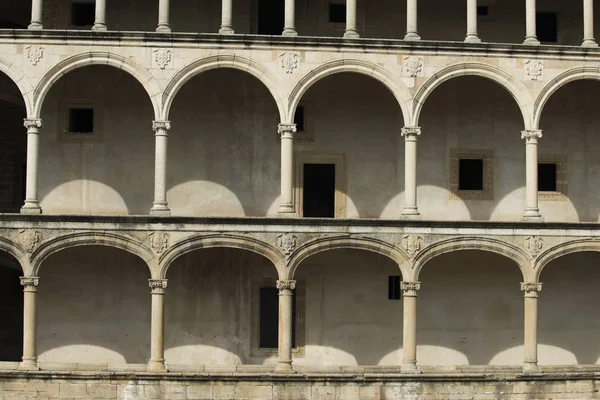 Arcos Fachada Edifício Velho Luz Solar — Fotografia de Stock