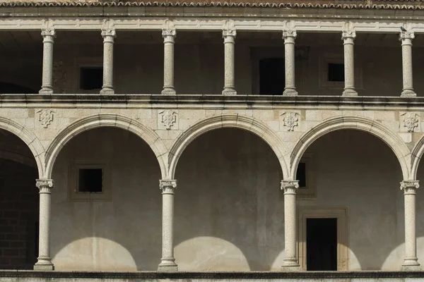 Arcos Antigua Fachada Del Edificio Luz Del Sol —  Fotos de Stock