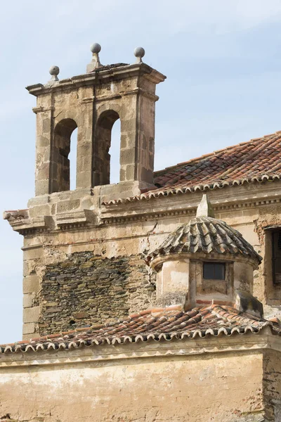 Old Stone Building Arches Roof Sunlight — Stock Photo, Image