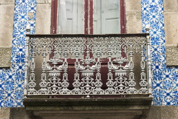 Ornate Fence Balcony Authentic Building Facade — Stock Photo, Image