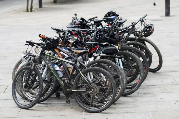 Pontevedra Spanien Juni 2017 Ett Stort Antal Mountainbikes Staplade Gatan — Stockfoto