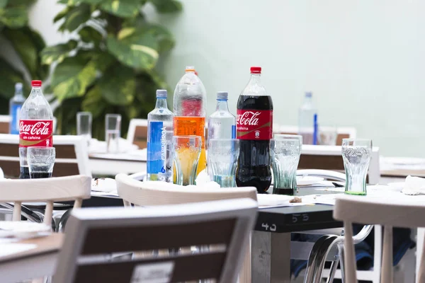 Pontevedra España Diciembre 2016 Mesas Puestos Llenos Vasos Botellas Bebidas —  Fotos de Stock