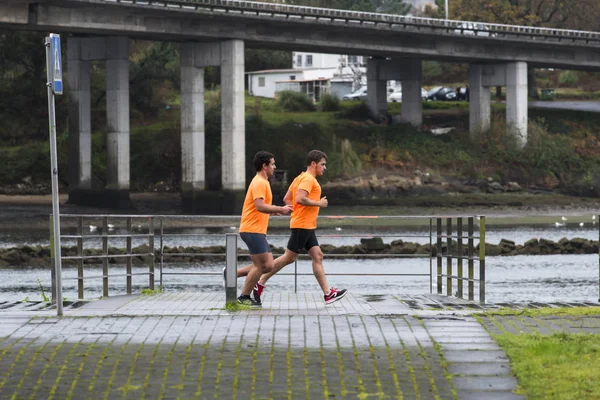 Pontevedra España Enero 2017 Dos Hombres Practican Correr Por Paseo — Foto de Stock