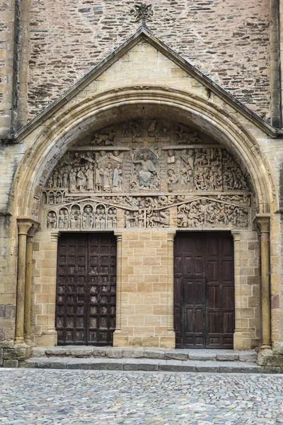 Timpano Romanico Dell Abbazia Santa Conques Francia — Foto Stock