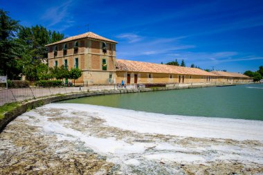 Mota del Marques İspanya 'nın otonom bölgelerinden biri olan Castilla y Leon' un Valladolid eyaletine bağlı belediyesi..