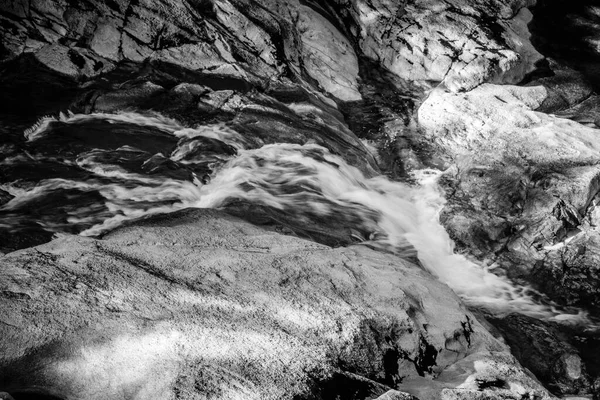 Pequena Cachoeira Sierra Del Suido Sistema Montanhoso Galego Que Atua — Fotografia de Stock