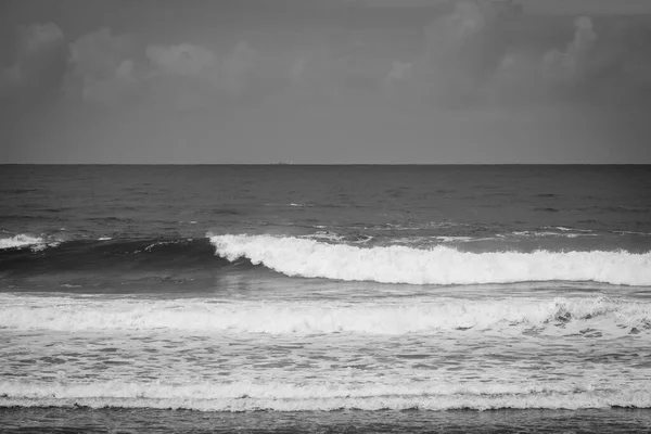 Wellen Brechen Sanft Gegen Das Ufer Strand Von Moledo Nordportugal — Stockfoto