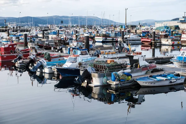 Bueu España Mayo 2018 Puerto Barcos Deportivos Pequeños Barcos Pesqueros —  Fotos de Stock