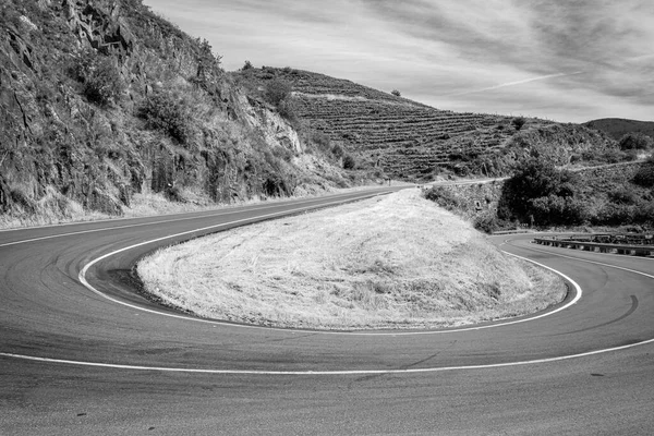 Curva Muito Apertada Uma Estrada Montanhosa Interior Galiza Perto Manzaneda — Fotografia de Stock