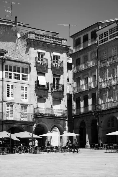 コース スペイン 2018年5月5日 伝統的なガリシア建築で街の歴史的中心部の通り — ストック写真