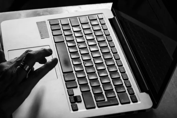 Detail Hand Typing Keyboard Laptop Black White — Stock Photo, Image