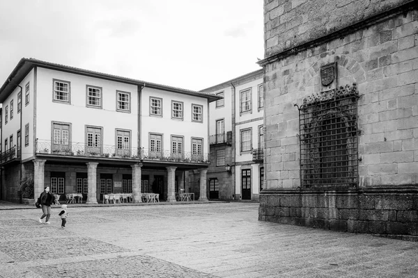 Guimaraes Portugal Abril 2018 Uma Das Ruas Típicas Centro Histórico — Fotografia de Stock