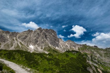 Avusturya'da güzel dağ manzarası