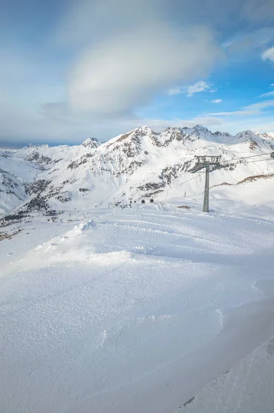 奥地利西部蒂罗尔阿尔卑斯山区的Patscherkofel山和滑雪区 — 图库照片