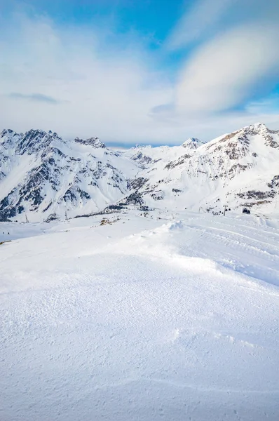 奥地利西部蒂罗尔阿尔卑斯山区的Patscherkofel山和滑雪区 — 图库照片