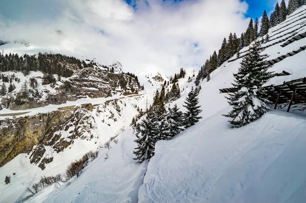 奥地利阿尔卑斯山滑雪胜地Ski Arlberg — 图库照片