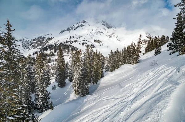 奥地利阿尔卑斯山滑雪胜地Ski Arlberg — 图库照片