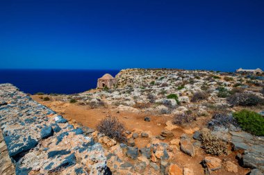 Girit Adası yakınlarındaki Gramvoussa Adası 'ndaki Gramvoussa Kalesi
