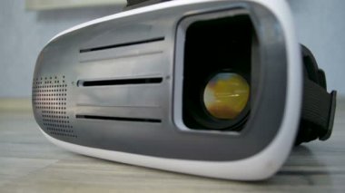 VR sanal gerçeklik gözlükleri olmadan cep telefonu 3d 360 sinema film görünümü dışında