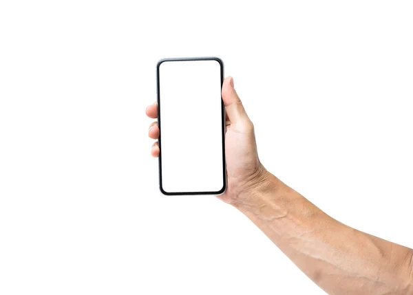 Азиатский мужчина держит пустой белый экран смартфона изолированы на — стоковое фото