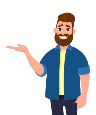 Genç adam uzağa işaret ve gösterilen ya da bir şey ayakta ve gülümseyen sunulması. Adam işaret kopya alanı. Duygu ve beden dili kavramı karikatür tarzı illüstrasyon vektör.