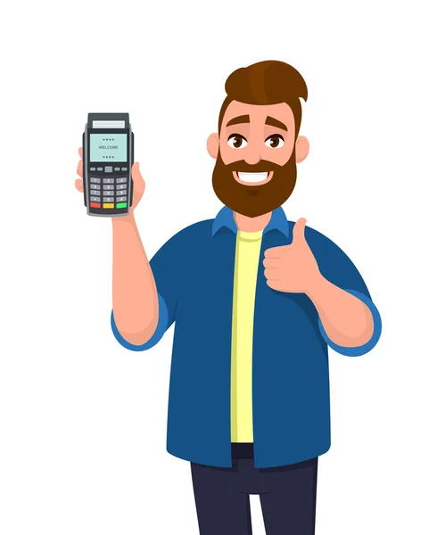 Hombre Feliz Mostrando Sosteniendo Tarjeta Crédito Débito Terminal Pos Tarjeta — Vector de stock