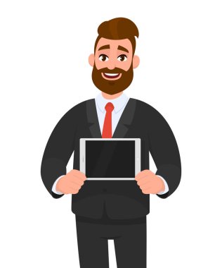 Trendy mutlu genç sakallı iş adamı gösteren / elinde dijital tablet bilgisayar boş ekran tutarak. Karikatürmodern teknoloji, en son trendler, dijital gadget ve cihaz kavramı illüstrasyon.