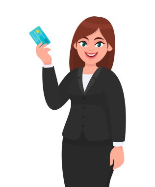 Kredi/banka/ATm kartı gösteren veya tutan profesyonel genç iş kadını. Banka kartını gösteren kadın yönetici. Karikatür modern yaşam tarzı, dijital teknoloji ödeme kavramı illüstrasyon.