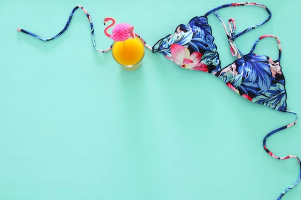 Vista Superior Del Bikini Traje Baño Femenino Moda Cóctel Frutas — Foto de Stock