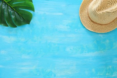 Görüntü deniz yaşam tarzı nesnelerle seyahat tatil tropikal ve yaz. Üstten görünüm